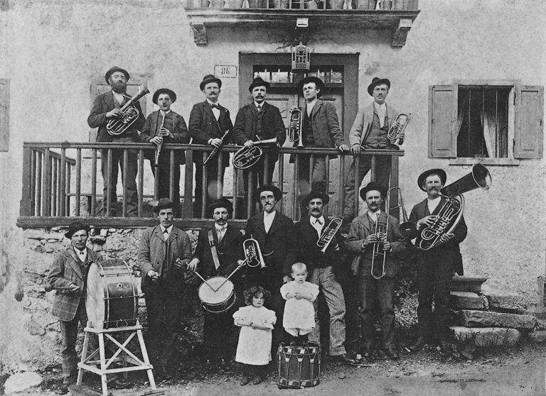 Foto storica della banda di Sappada
